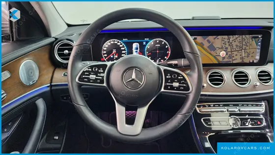 MERCEDES E-CLASS E300 4MATIC EXCLUSIVE