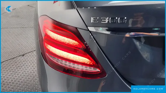 MERCEDES E-CLASS E300 4MATIC EXCLUSIVE