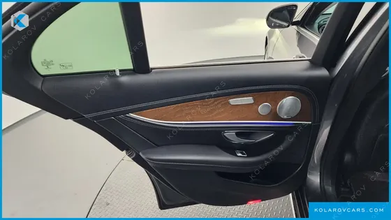 MERCEDES E-CLASS E300 4MATIC EXCLUSIVE