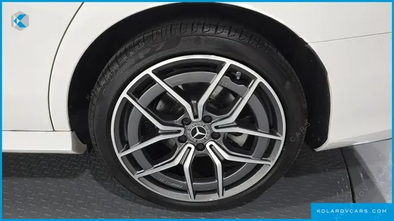 MERCEDES E-CLASS E220D 4MATIC AMG LINE