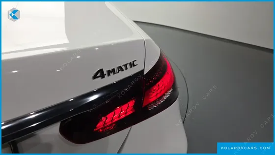 MERCEDES E-CLASS E220D 4MATIC AMG LINE