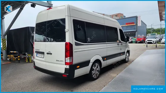 HYUNDAI SOLATI 15-SEATER
