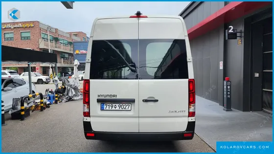 HYUNDAI SOLATI 15-SEATER