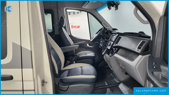 HYUNDAI SOLATI 15-SEATER