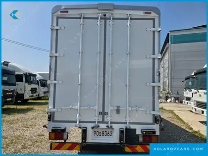 HYUNDAI MEGA TRUCK GOLD