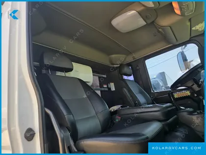 HYUNDAI MEGA TRUCK GOLD