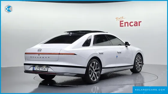 HYUNDAI GRANDEUR PREMIUM