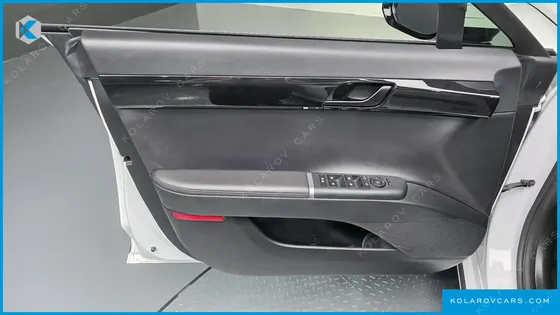 HYUNDAI GRANDEUR PREMIUM