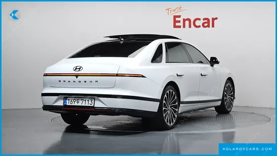 HYUNDAI GRANDEUR CALLIGRAPHY