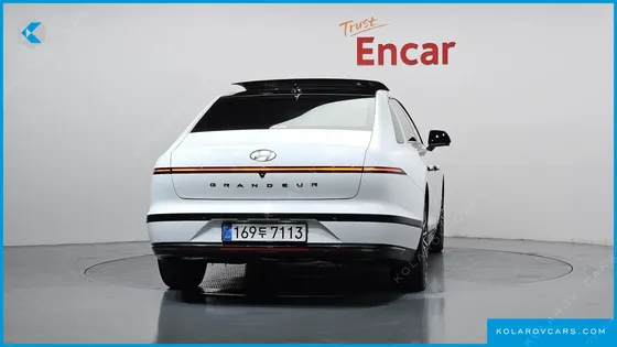 HYUNDAI GRANDEUR CALLIGRAPHY