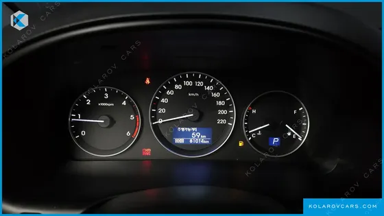HYUNDAI STAREX 4WD URBAN 9-SEATER