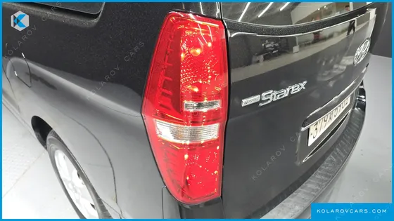 HYUNDAI STAREX 4WD URBAN 9-SEATER
