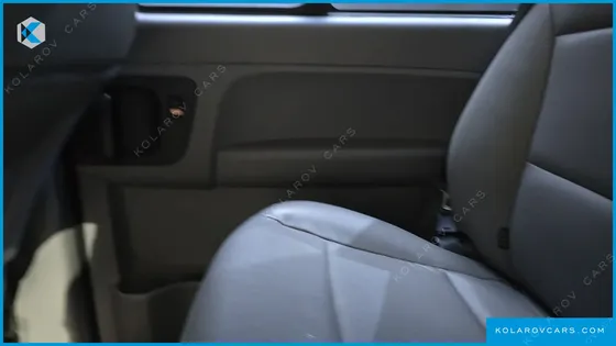 HYUNDAI STAREX 4WD URBAN 9-SEATER