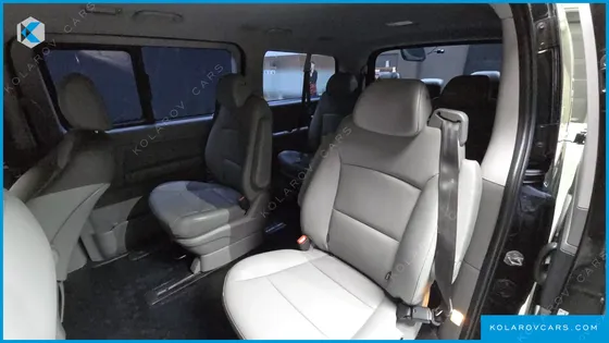 HYUNDAI STAREX 4WD URBAN 9-SEATER