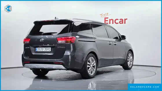 KIA CARNIVAL 7-SEATER LIMOUSINE