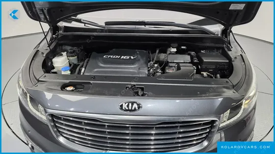 KIA CARNIVAL 7-SEATER LIMOUSINE