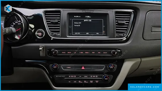 KIA CARNIVAL 7-SEATER LIMOUSINE