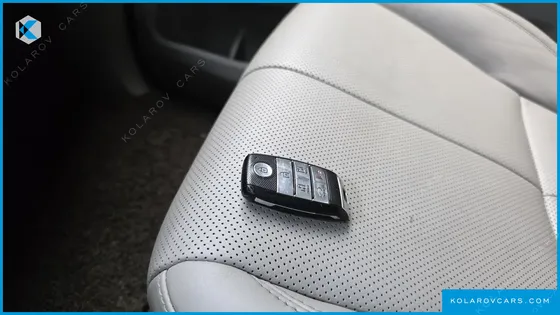 KIA CARNIVAL 7-SEATER LIMOUSINE