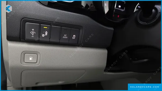 KIA CARNIVAL 7-SEATER LIMOUSINE