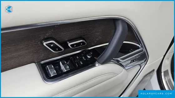 LAND ROVER RANGE ROVER P530 AUTOBIOGRAPHY