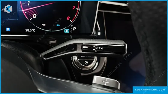 MERCEDES E-CLASS E300 4MATIC AMG LINE