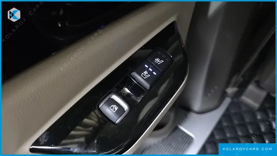 KIA CARNIVAL GASOLINE 9-SEATER HI-LIMOUSINE