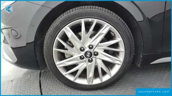 HYUNDAI GRANDEUR 3.3