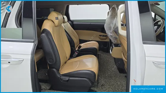 KIA CARNIVAL 9-SEATER NOBLESSE