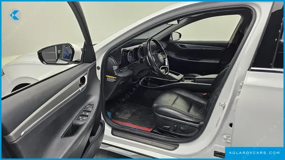 HYUNDAI GRANDEUR 3.0 LPI RENT CAR