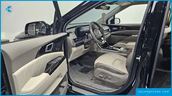 KIA CARNIVAL GASOLINE 9-SEATER HI-LIMOUSINE