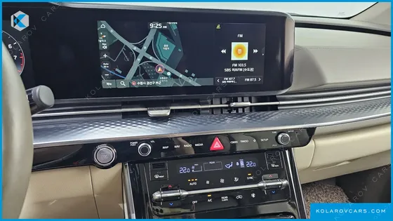 KIA CARNIVAL GASOLINE 9-SEATER HI-LIMOUSINE