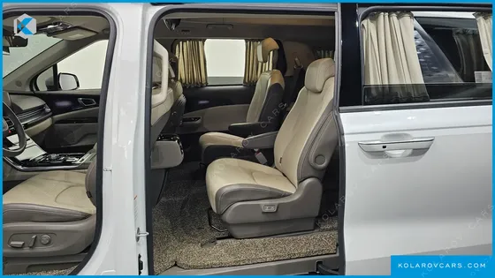 KIA CARNIVAL GASOLINE 9-SEATER HI-LIMOUSINE