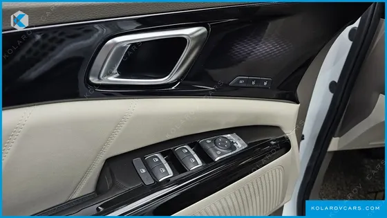 KIA CARNIVAL GASOLINE 9-SEATER HI-LIMOUSINE