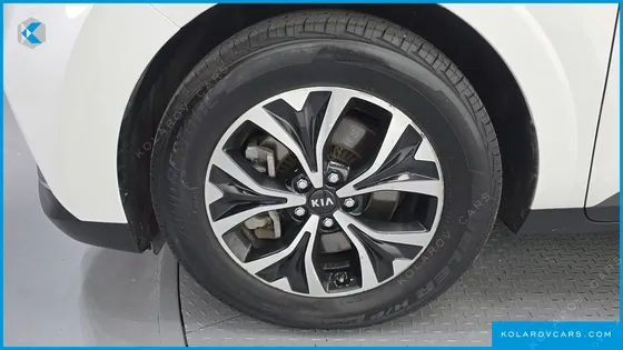 KIA CARNIVAL GASOLINE 9-SEATER SIGNATURE