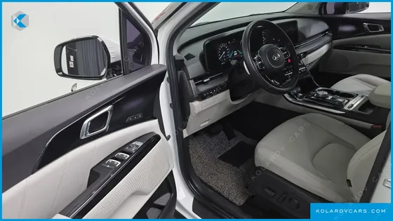 KIA CARNIVAL GASOLINE 9-SEATER SIGNATURE