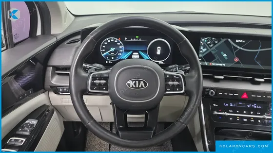 KIA CARNIVAL GASOLINE 9-SEATER SIGNATURE