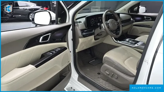 KIA CARNIVAL 7-SEATER HI-LIMOUSINE