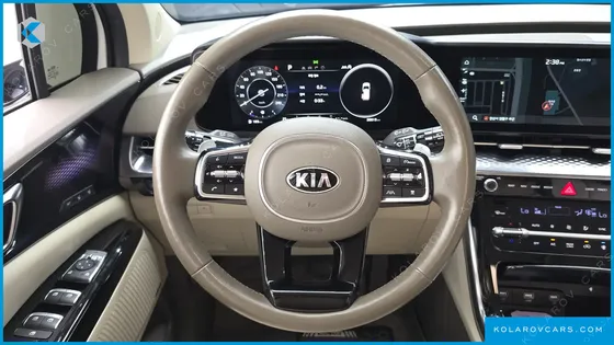 KIA CARNIVAL 7-SEATER HI-LIMOUSINE