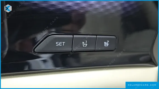 KIA CARNIVAL 7-SEATER HI-LIMOUSINE