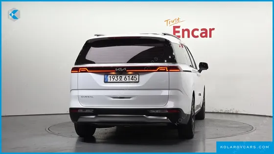 KIA CARNIVAL 9-SEATER SIGNATURE