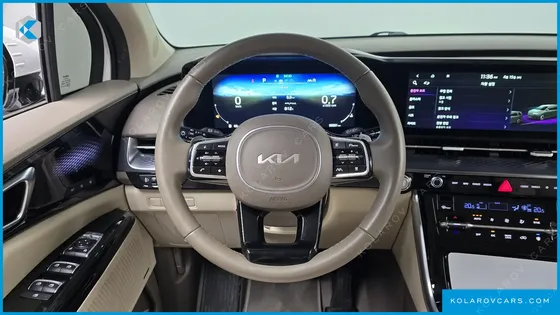 KIA CARNIVAL 7-SEATER HI-LIMOUSINE