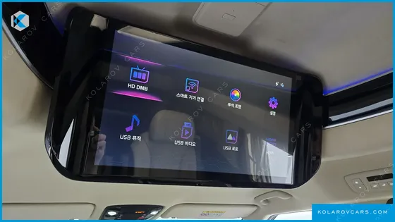 KIA CARNIVAL 7-SEATER HI-LIMOUSINE