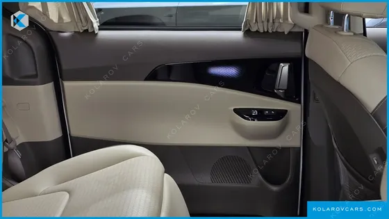 KIA CARNIVAL 7-SEATER HI-LIMOUSINE