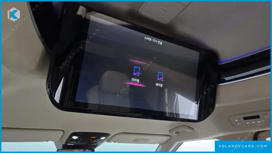 KIA CARNIVAL 7-SEATER HI-LIMOUSINE