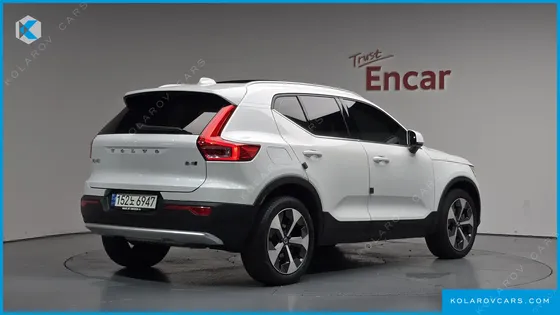 VOLVO XC40 B4 ULTIMATE BRIGHT