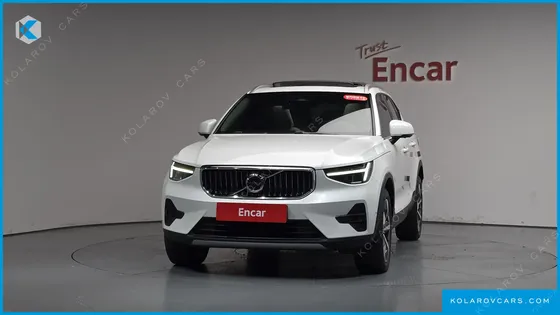 VOLVO XC40 B4 ULTIMATE BRIGHT