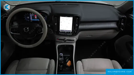 VOLVO XC40 B4 ULTIMATE BRIGHT