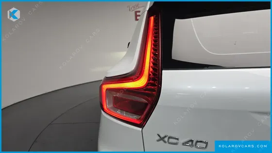 VOLVO XC40 B4 ULTIMATE BRIGHT