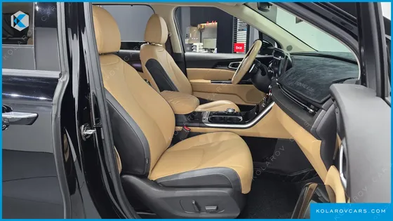 KIA CARNIVAL 9-SEATER SIGNATURE