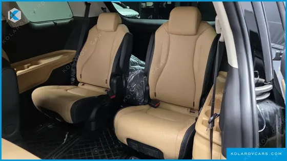 KIA CARNIVAL 9-SEATER SIGNATURE